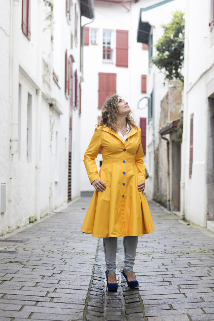 Güell Raincoat - Imagen 10